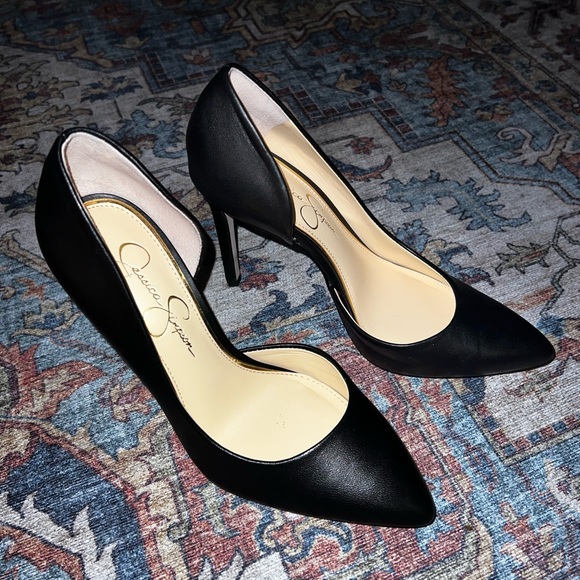 Jessica Simpson Black Pointed Toe Pumps - Picture 1 of 3